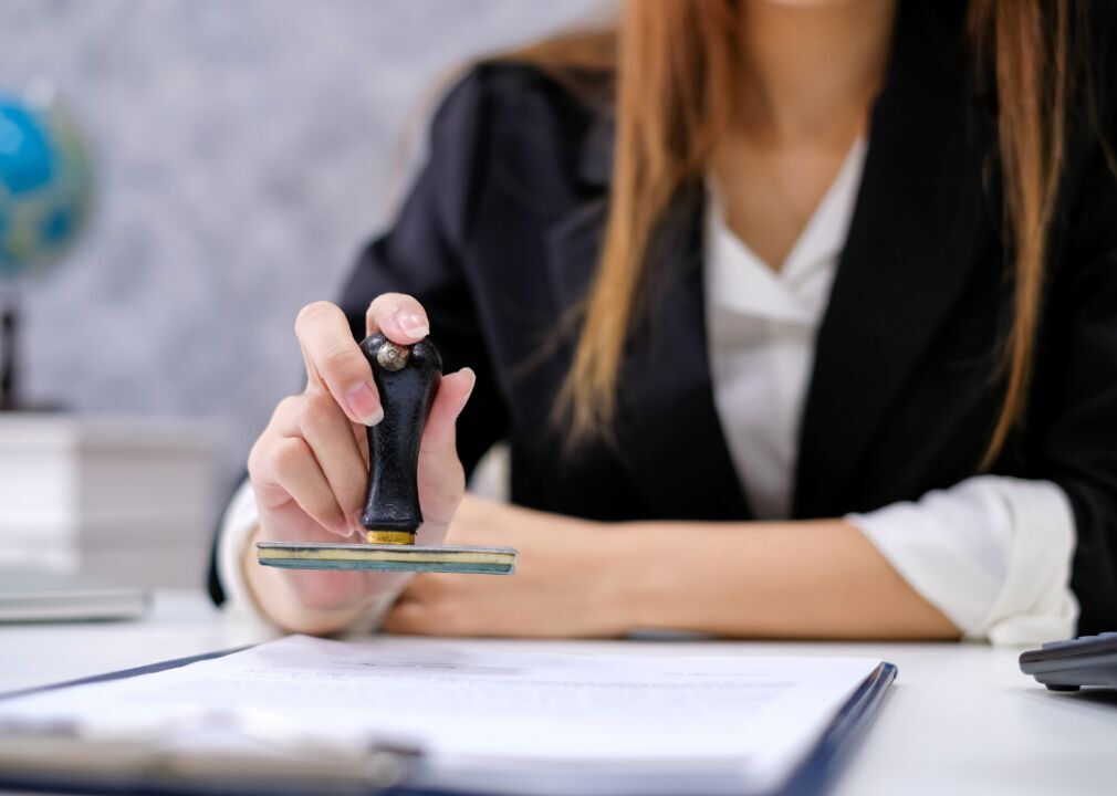 Minnesota: Court, municipal, and license clerks